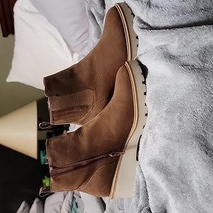 Brown boots